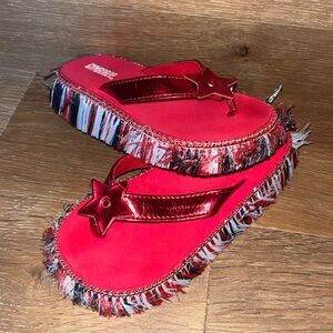 Gymboree Shiny Red Star Flip Flops